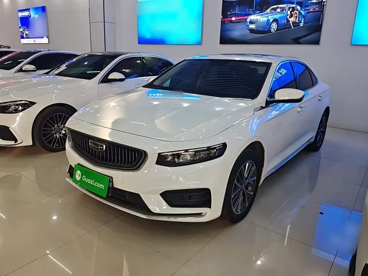 Фото 2 - Geely Preface