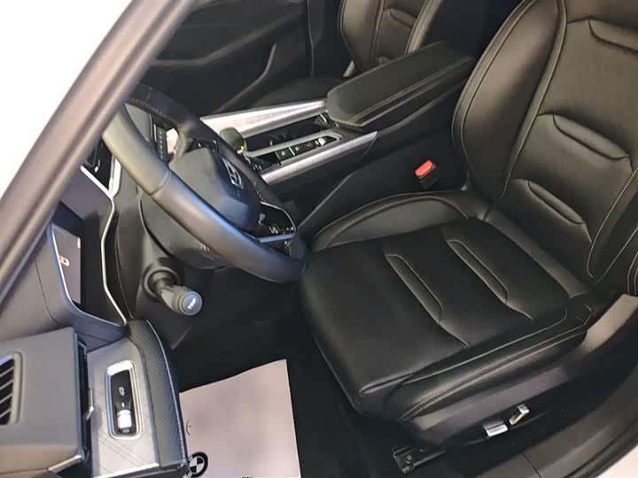 Фото 7 - Geely Preface