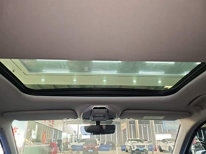 Фото 8 - Geely Preface