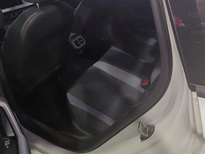 Фото 11 - Volkswagen Lavida