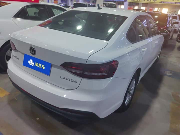 Фото 3 - Volkswagen Lavida