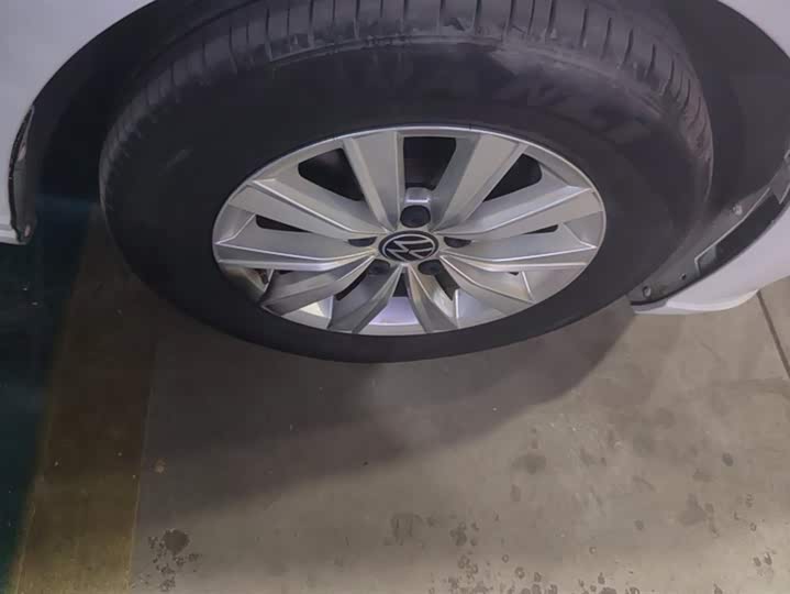 Фото 6 - Volkswagen Lavida