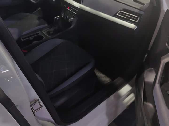 Фото 8 - Volkswagen Lavida