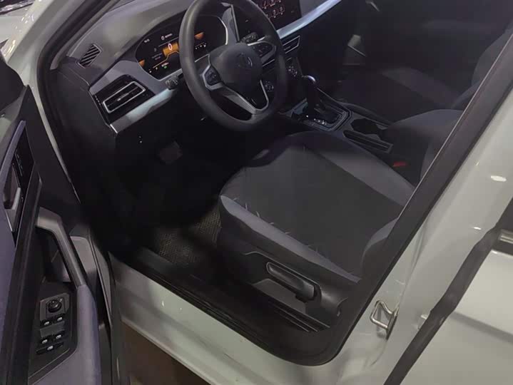 Фото 9 - Volkswagen Lavida