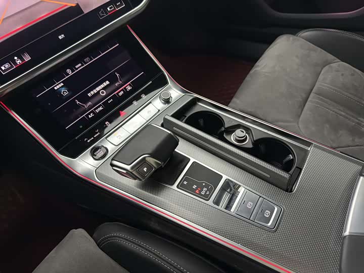 Фото 7 - Audi A6L