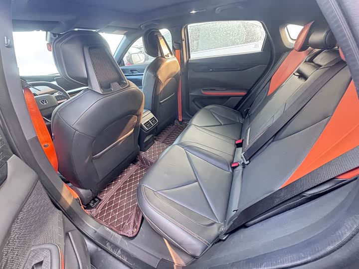 Фото 5 - Changan UNI-V