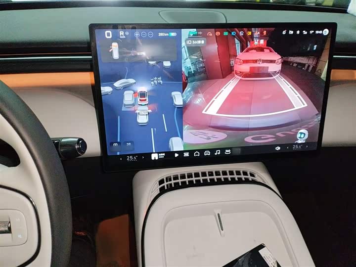 Фото 8 - XPeng G7