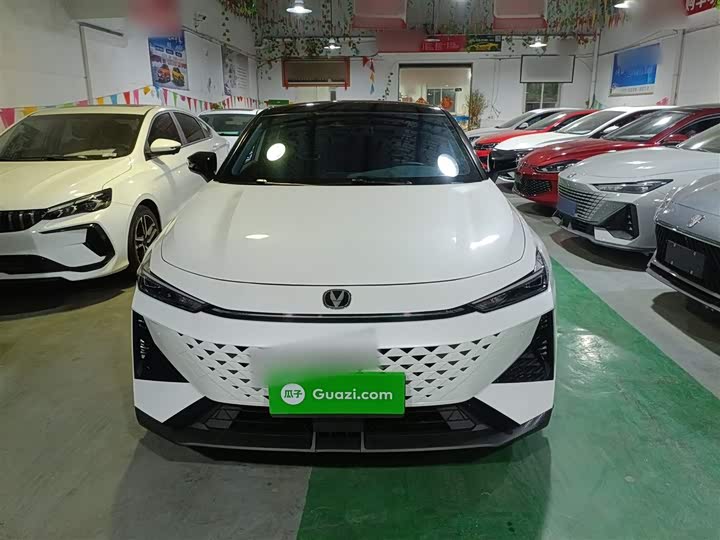 Фото 3 - Changan UNI-V