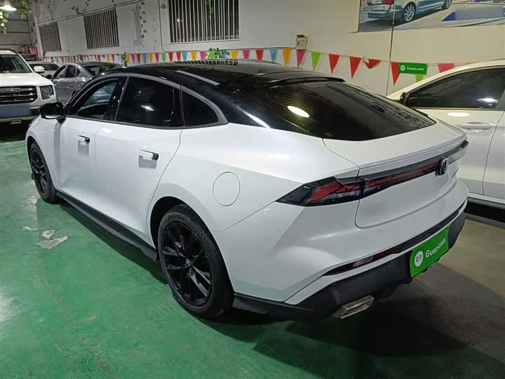 Фото 5 - Changan UNI-V