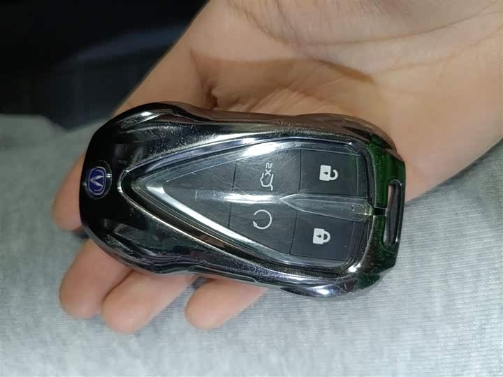 Фото 9 - Changan UNI-V