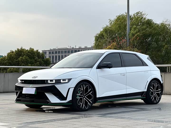 Фото 3 - Hyundai Ioniq 5 N