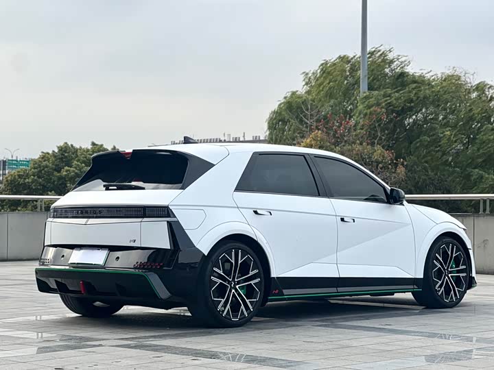 Фото 4 - Hyundai Ioniq 5 N