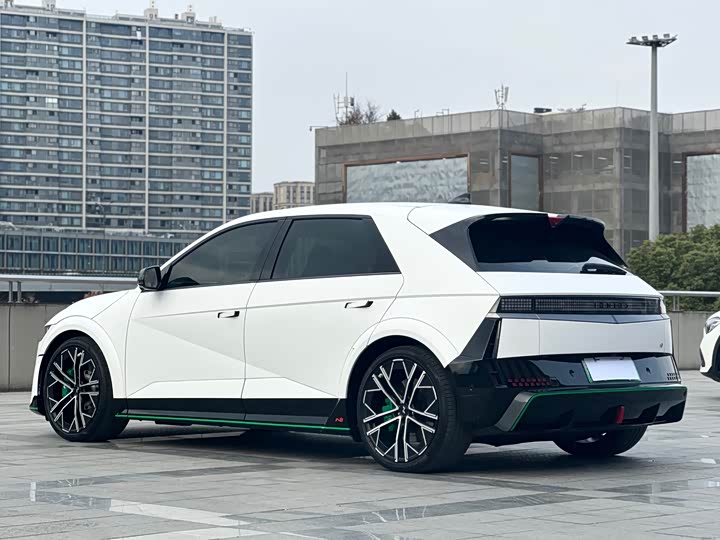 Фото 6 - Hyundai Ioniq 5 N