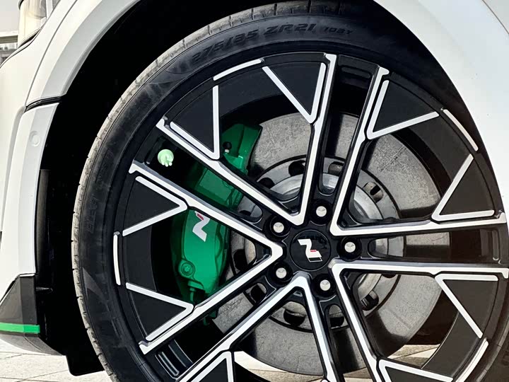 Фото 9 - Hyundai Ioniq 5 N