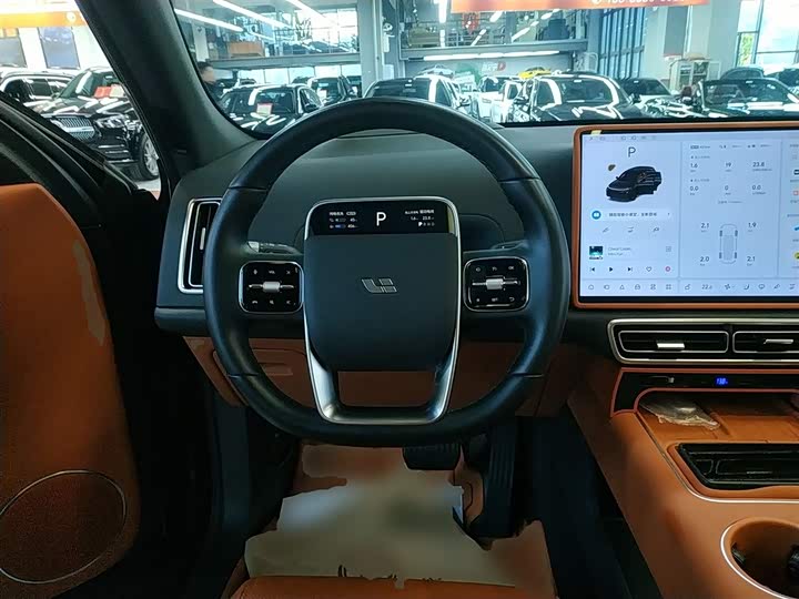 Фото 11 - LiXiang L7