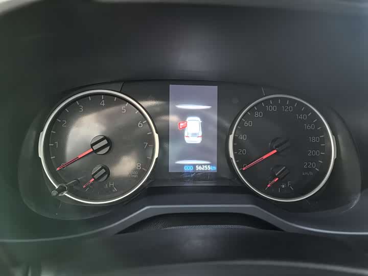 Фото 8 - Toyota RAV4