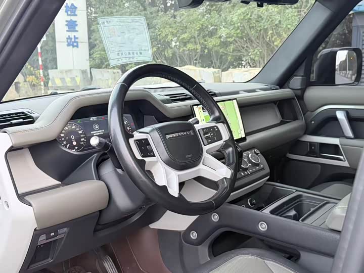 Фото 11 - Land Rover Defender