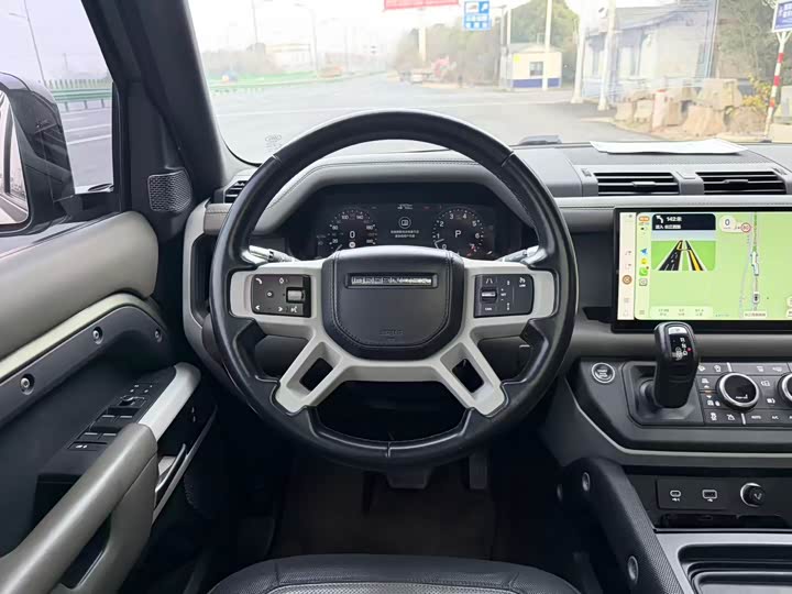 Фото 16 - Land Rover Defender