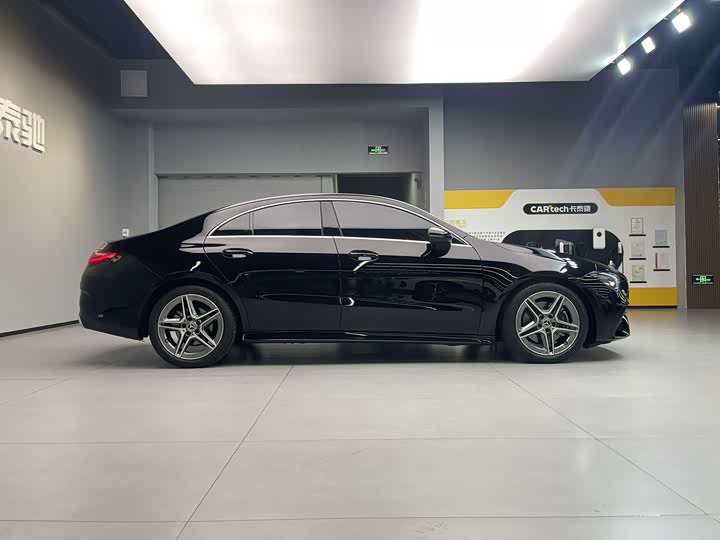 Фото 11 - Mercedes-Benz CLA-Class