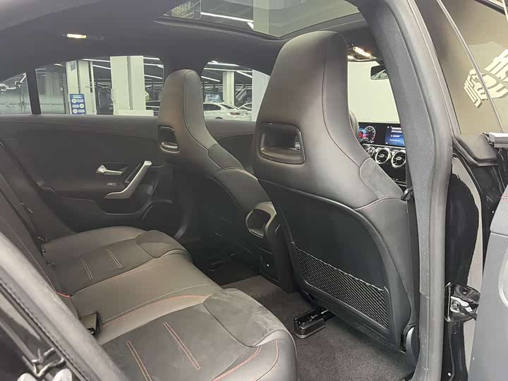 Фото 14 - Mercedes-Benz CLA-Class