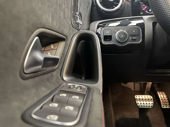 Фото 20 - Mercedes-Benz CLA-Class