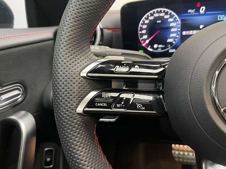 Фото 21 - Mercedes-Benz CLA-Class