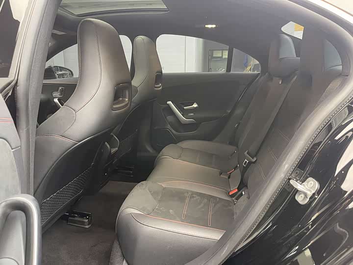 Фото 22 - Mercedes-Benz CLA-Class