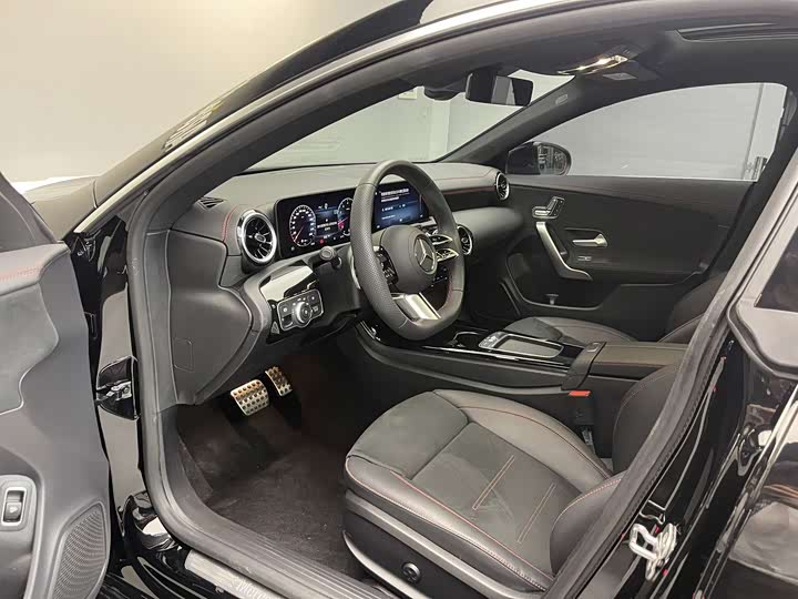 Фото 28 - Mercedes-Benz CLA-Class