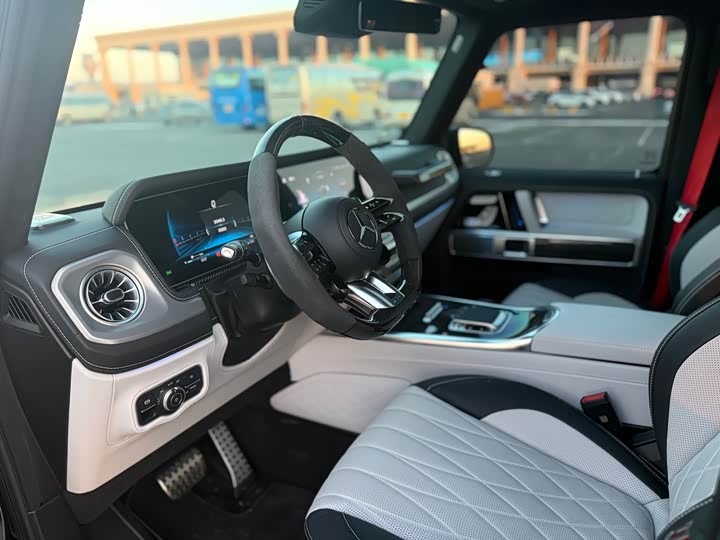 Фото 6 - Mercedes-Benz G-Class AMG