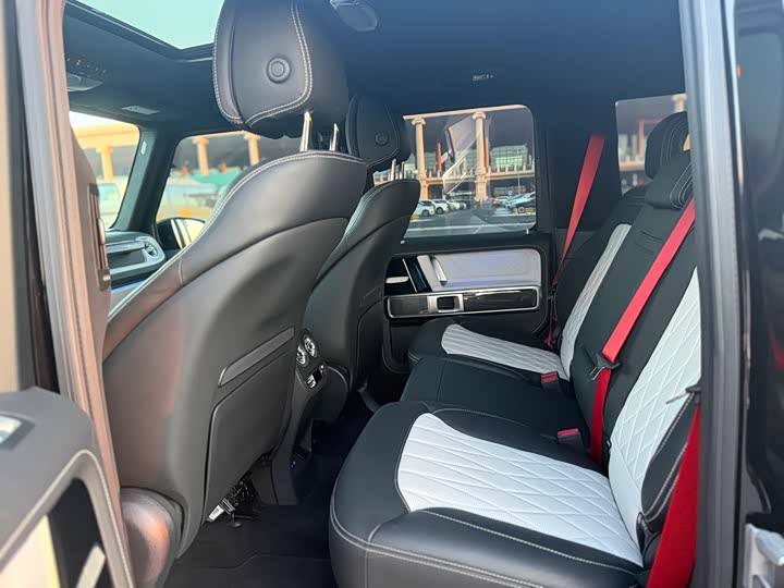 Фото 9 - Mercedes-Benz G-Class AMG