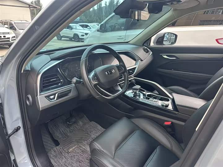 Фото 15 - Geely Tugella S