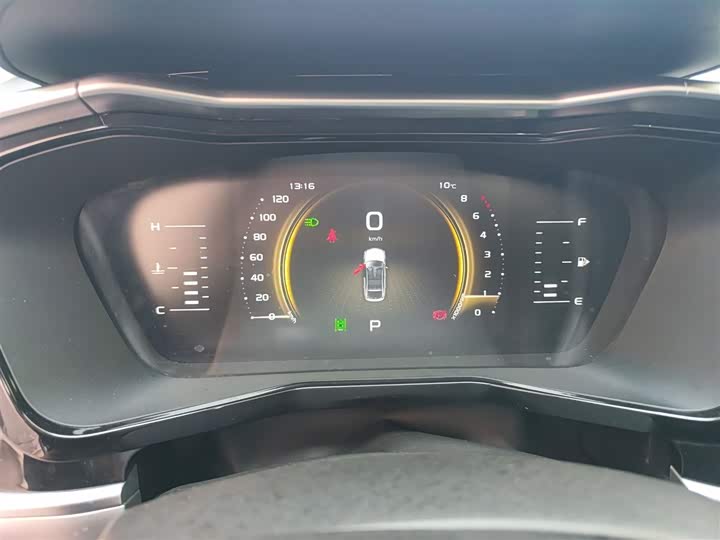 Фото 4 - Geely Tugella S