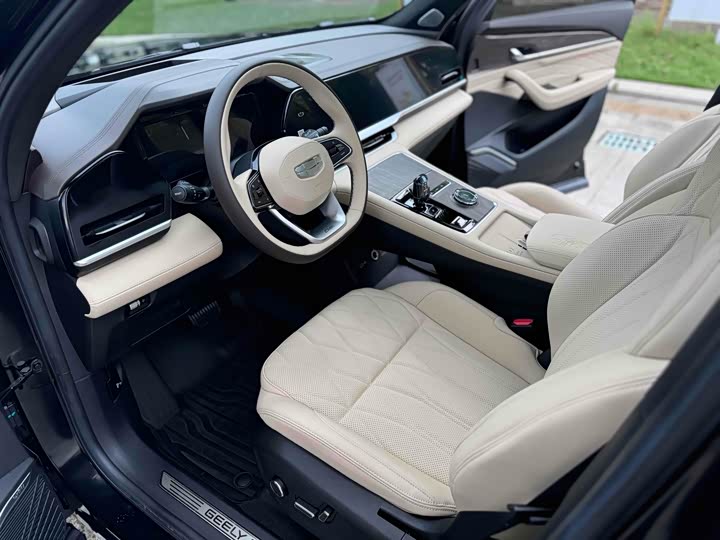 Фото 4 - Geely Monjaro