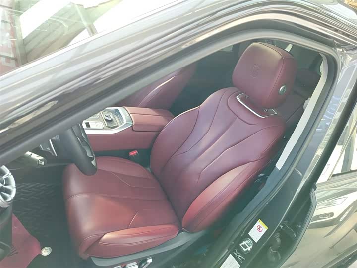 Фото 15 - Tank 400 Hybrid