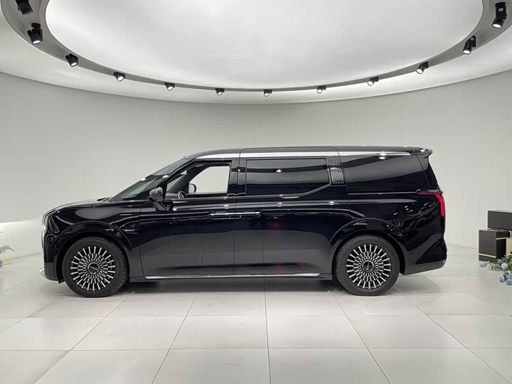 Фото 4 - Zeekr 009