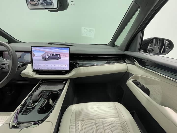 Фото 9 - Zeekr 009