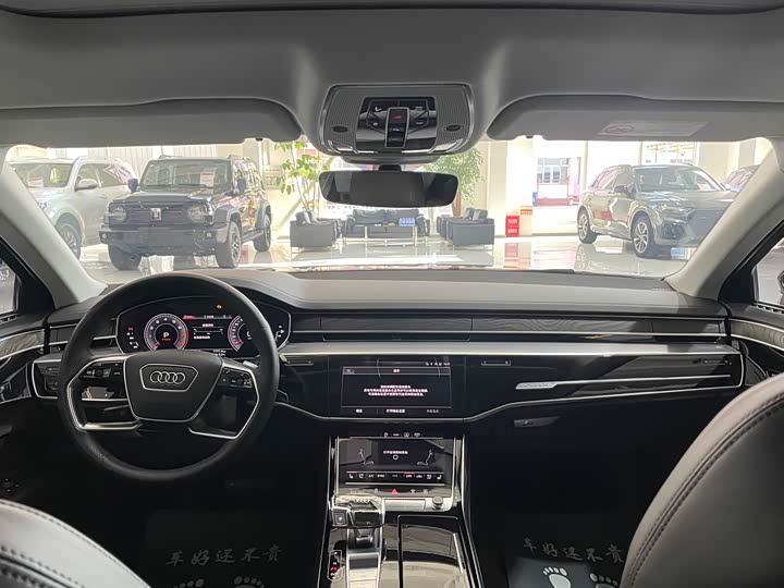 Фото 8 - Audi A8