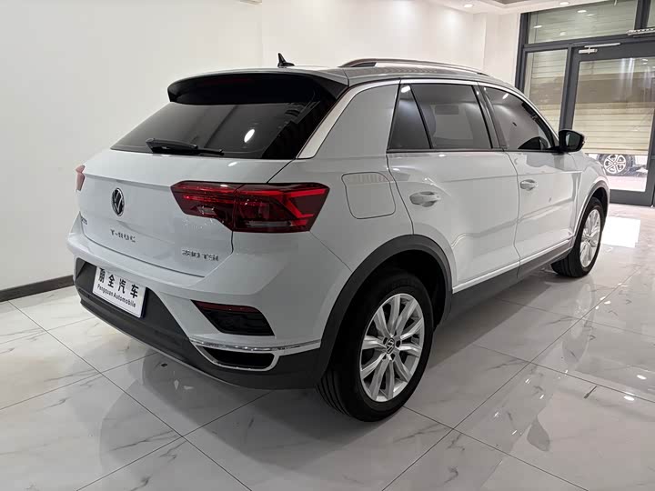 Фото 17 - Volkswagen T-Roc