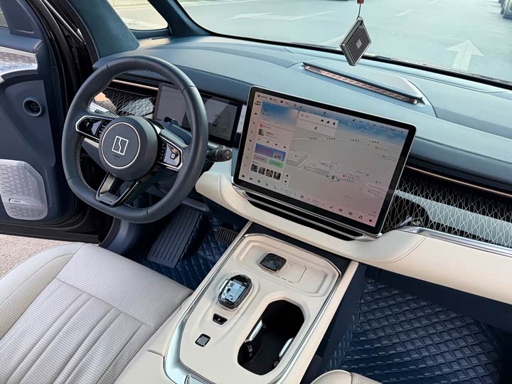 Фото 19 - Zeekr 009