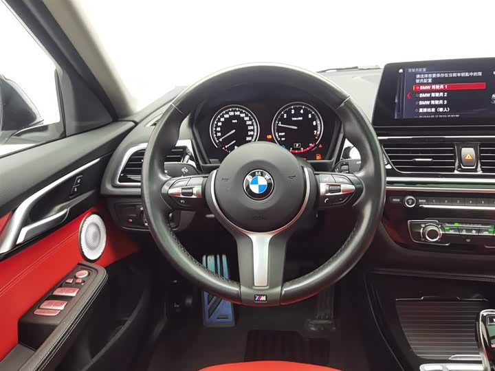 Фото 11 - BMW 1 Series