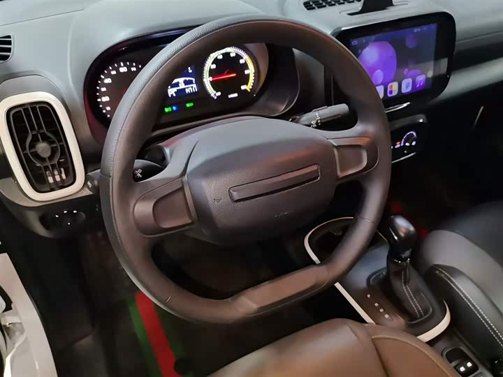 Фото 10 - Roewe Clever