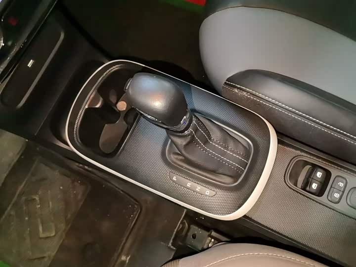 Фото 13 - Roewe Clever