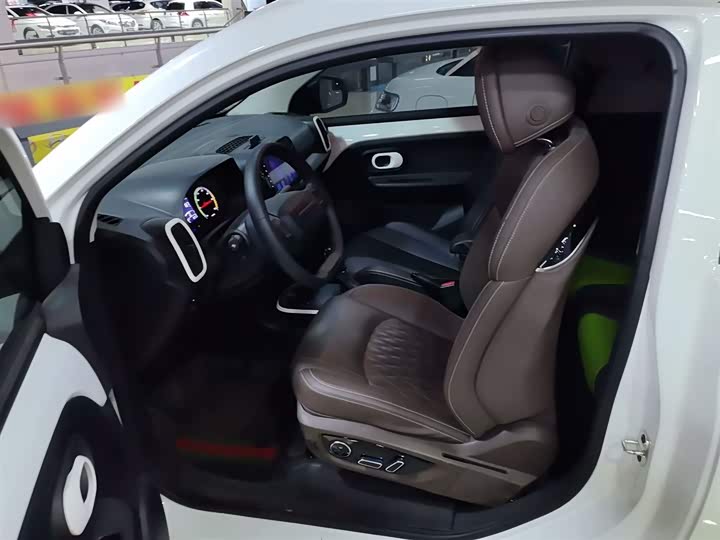 Фото 14 - Roewe Clever