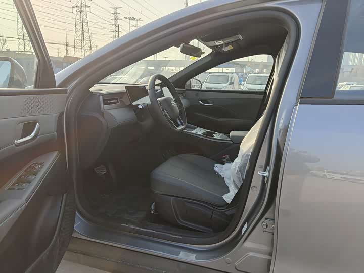 Фото 4 - BYD Qin Plus