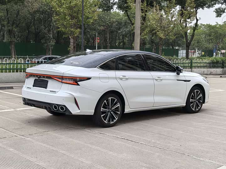 Фото 16 - Chery Arrizo 8