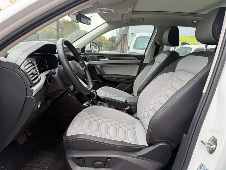 Фото 13 - Volkswagen Tayron