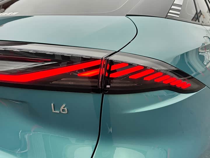 Фото 14 - Geely Galaxy L6