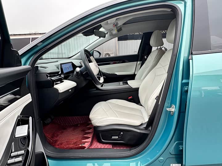 Фото 21 - Geely Galaxy L6