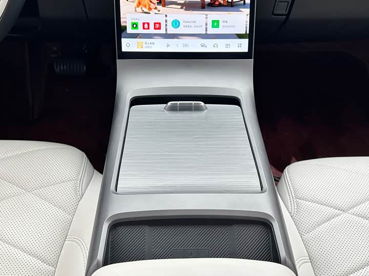 Фото 27 - Geely Galaxy L6
