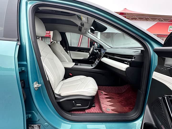 Фото 30 - Geely Galaxy L6